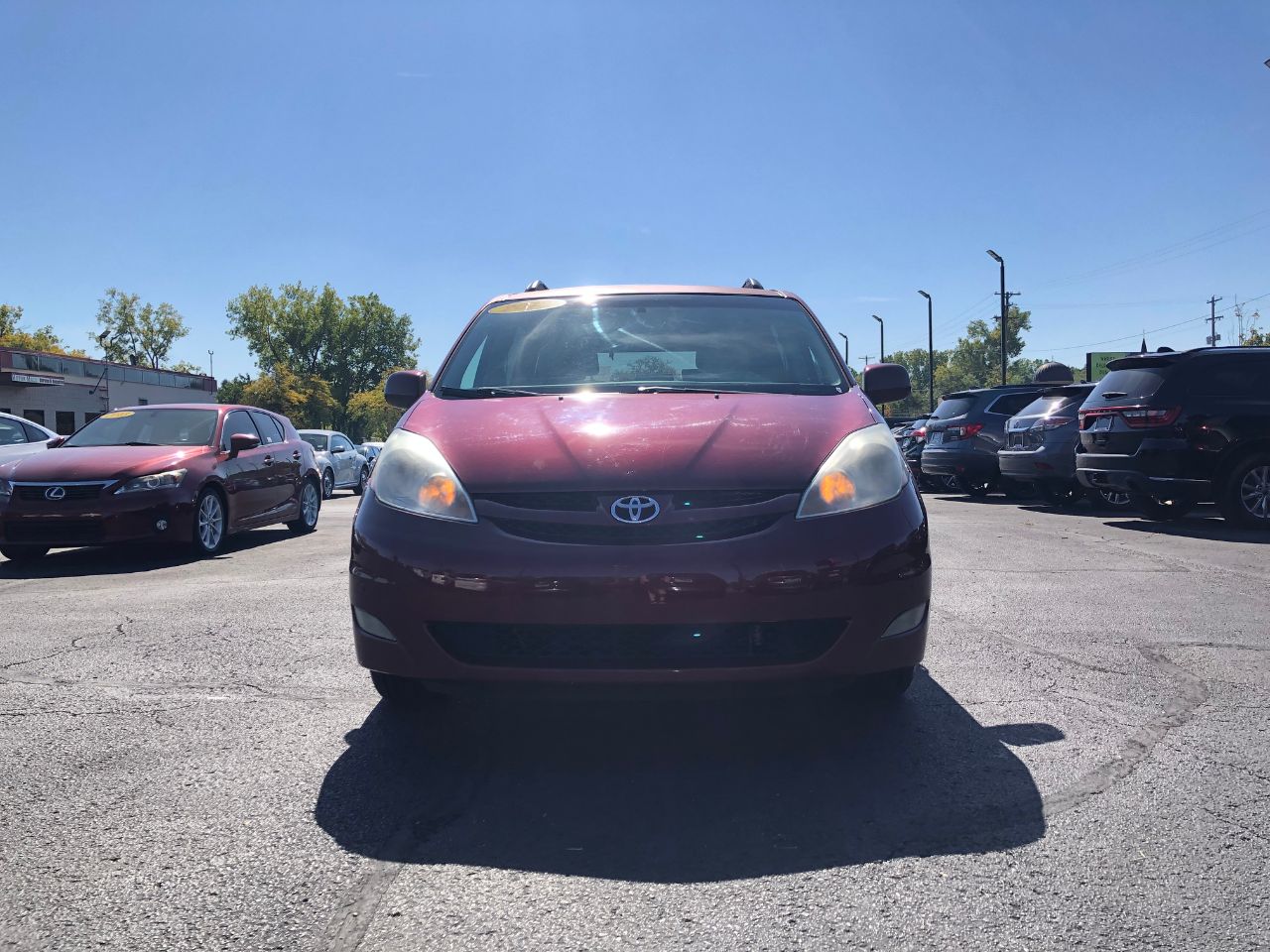 2010 Toyota Sienna Limited photo 2