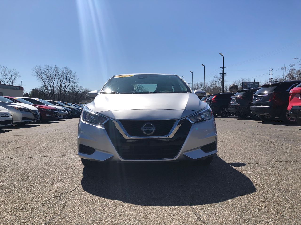 2021 Nissan Versa 1.6 SV photo 2