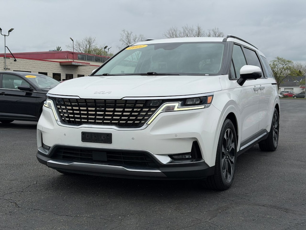 Used 2022 Kia Carnival SX MPV