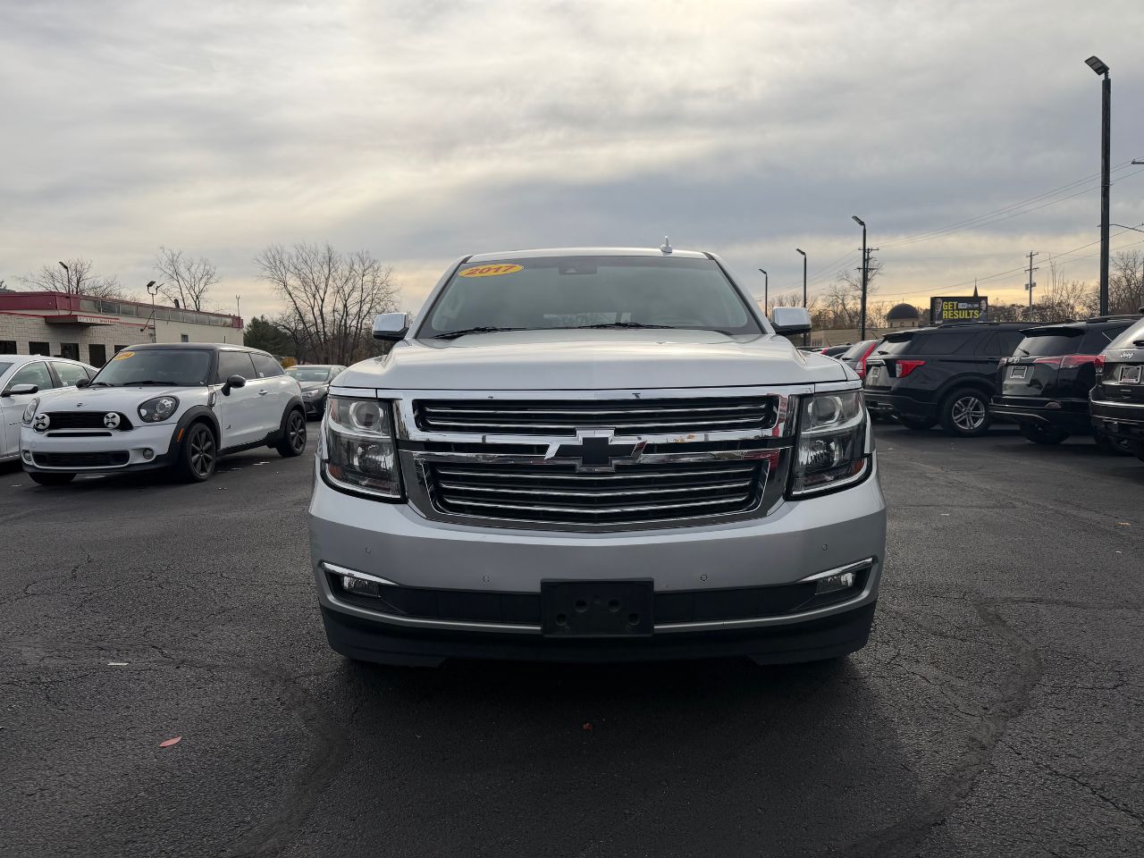2017 Chevrolet Suburban Premier photo 2