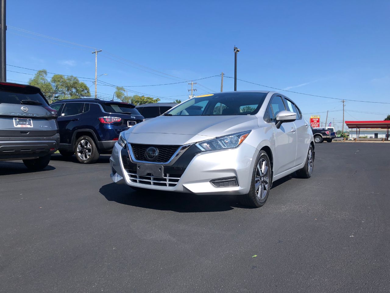 2020 Nissan Versa 1.6 SV photo 2