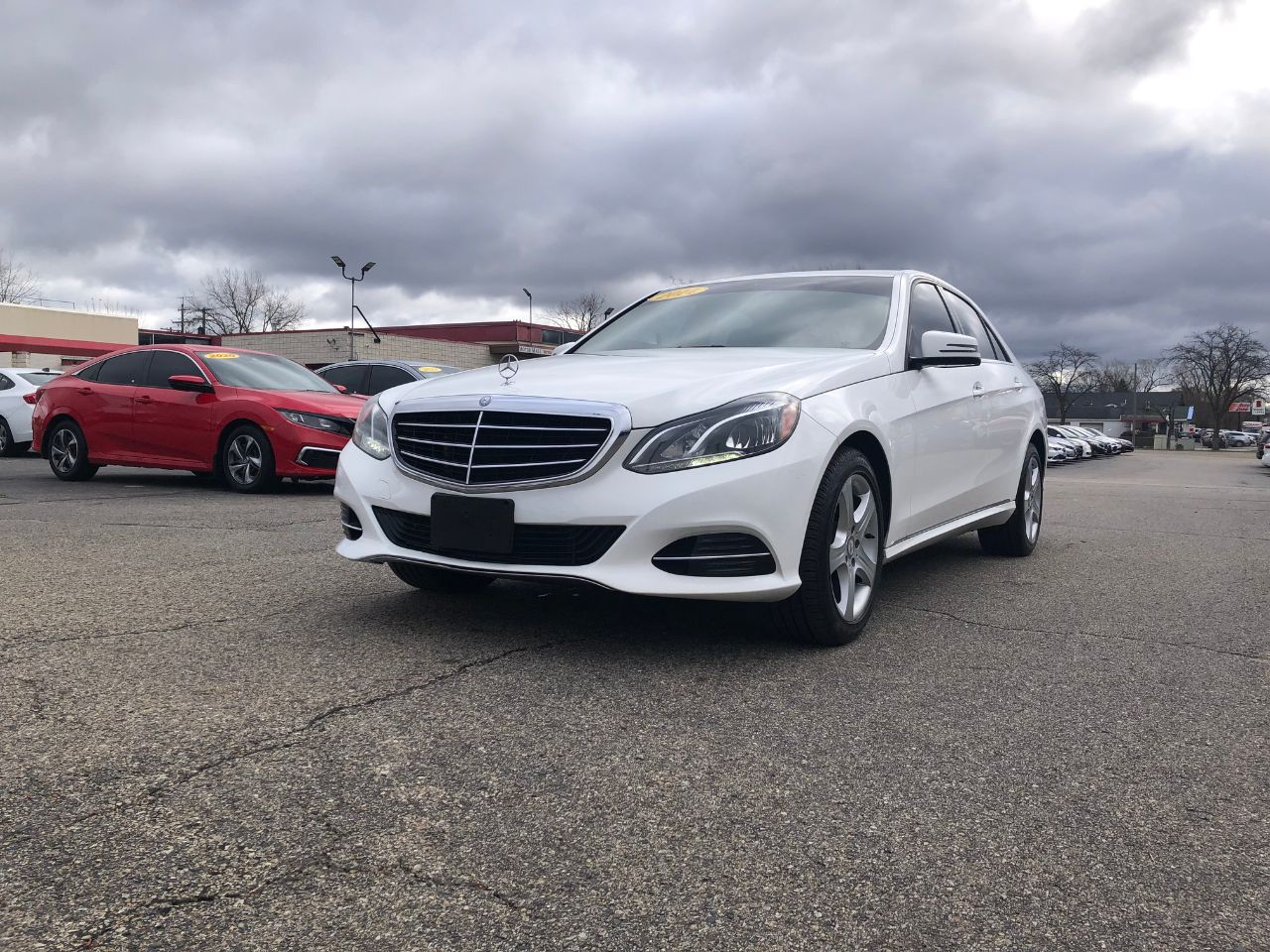 2014 Mercedes Benz E 350 4MATIC photo 3