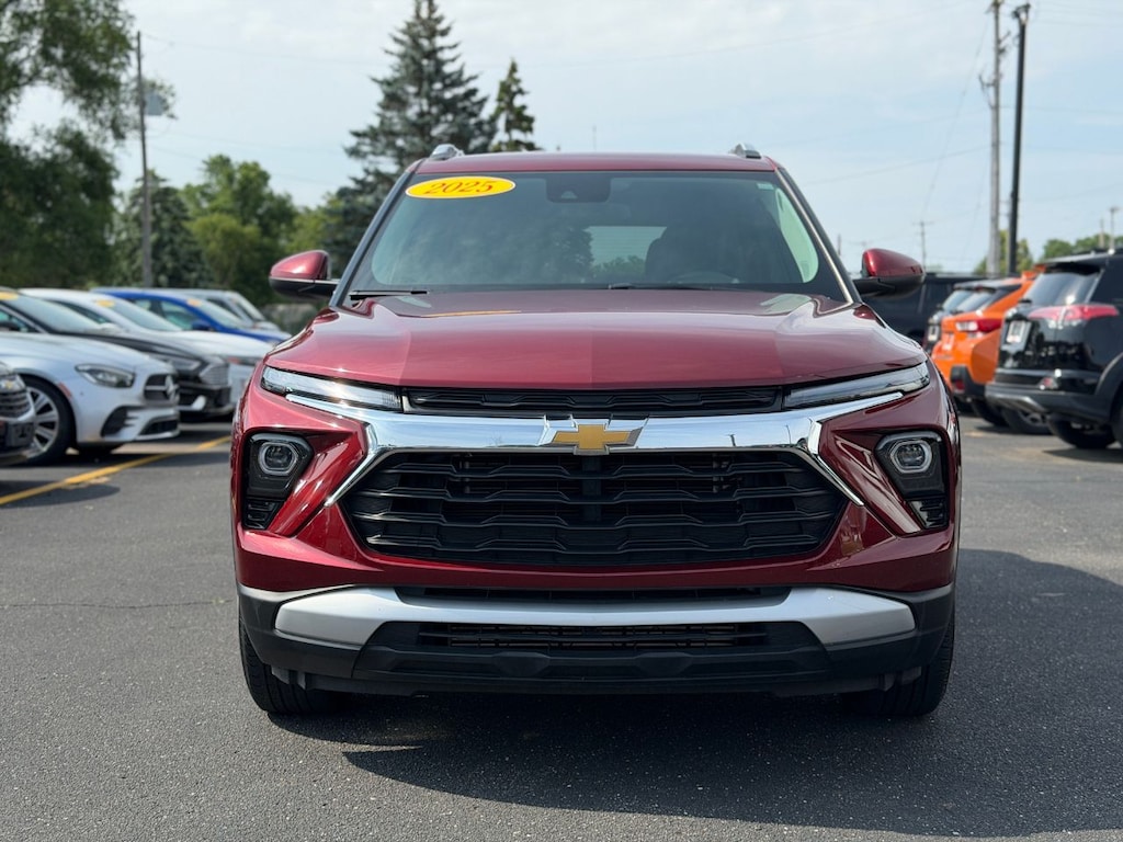 Used 2025 Chevrolet Trailblazer LT SUV