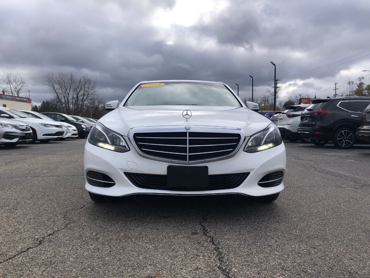 2014 Mercedes Benz E 350 4MATIC photo 2
