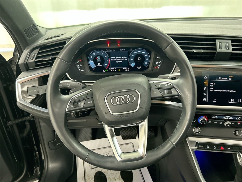 2022 Audi Q3 S line Premium Plus photo 2