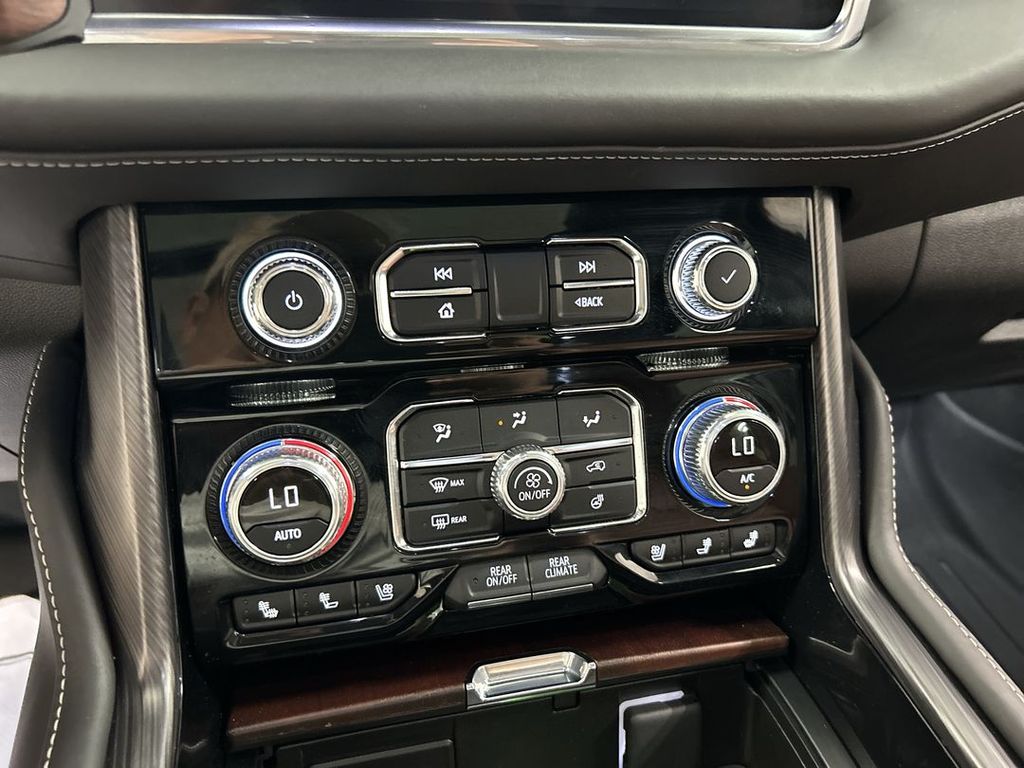 2023 GMC Yukon Denali Ultimate - Photo 16