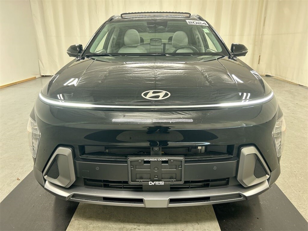 2024 Hyundai Kona Limited photo 2