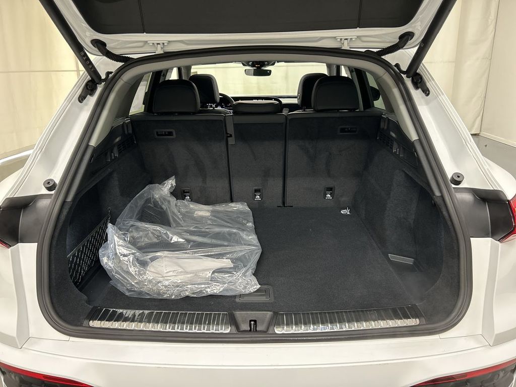 2025 Audi Q5 Premium - Photo 24