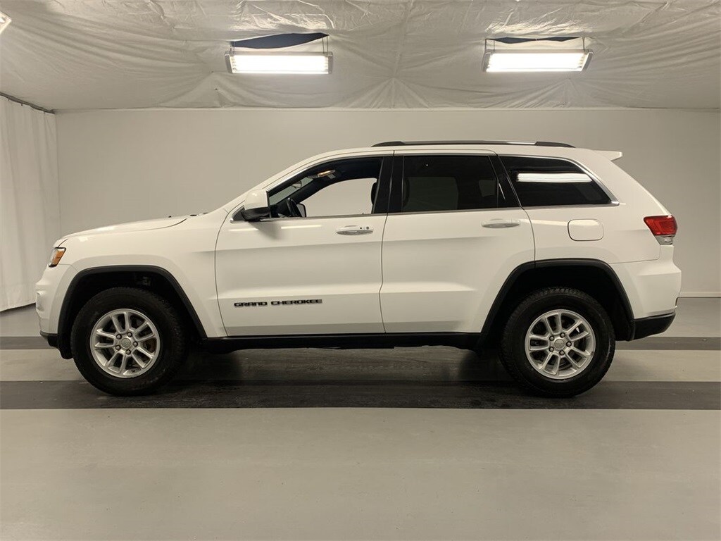 2019 Jeep Grand Cherokee Laredo E photo 3