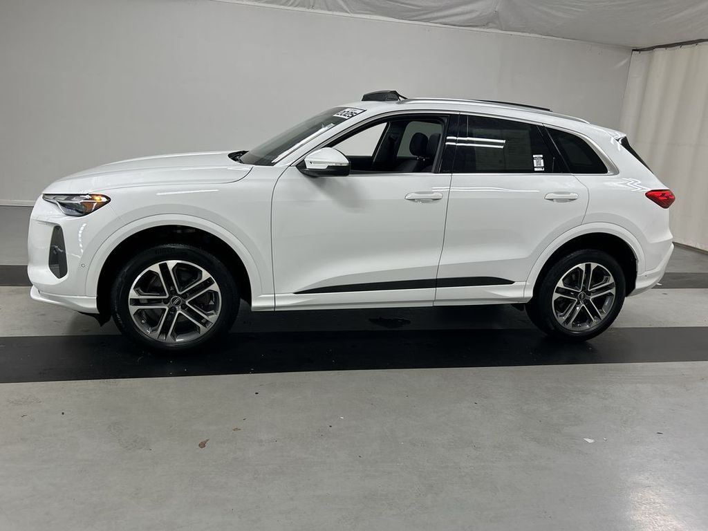 2025 Audi Q5 Premium - Photo 7