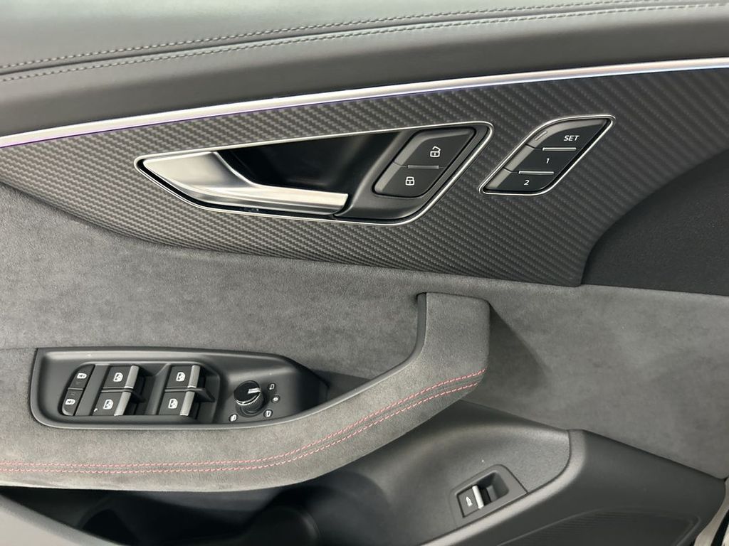 2025 Audi RS Q8 Base - Photo 11