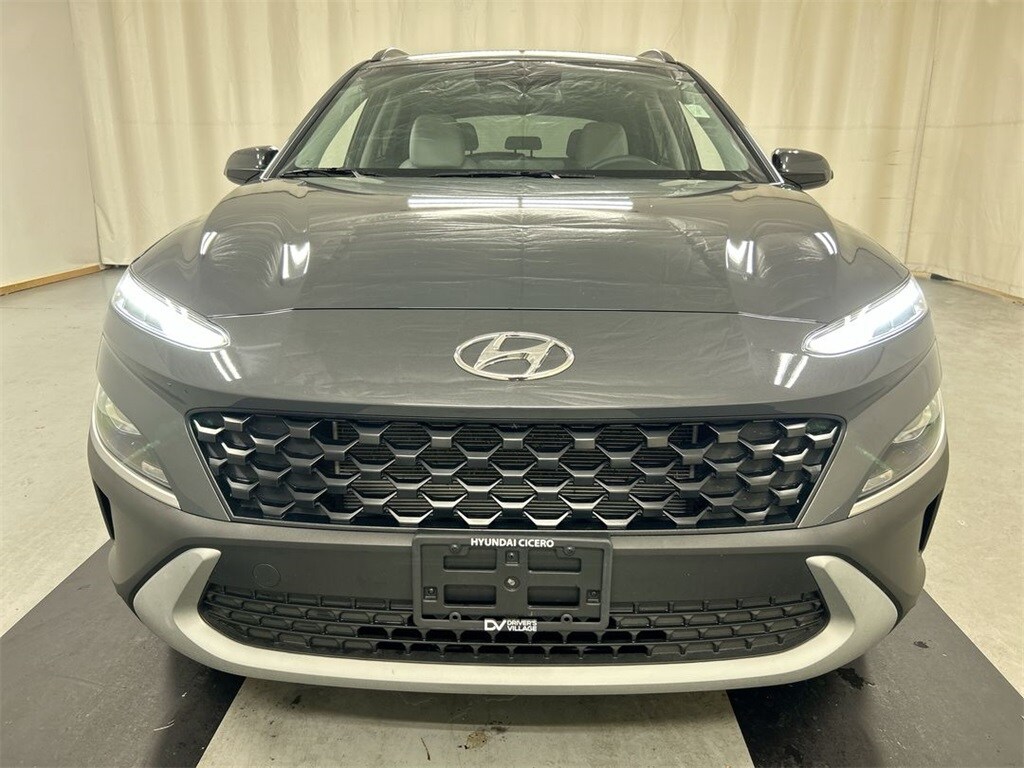 2023 Hyundai Kona SEL photo 2