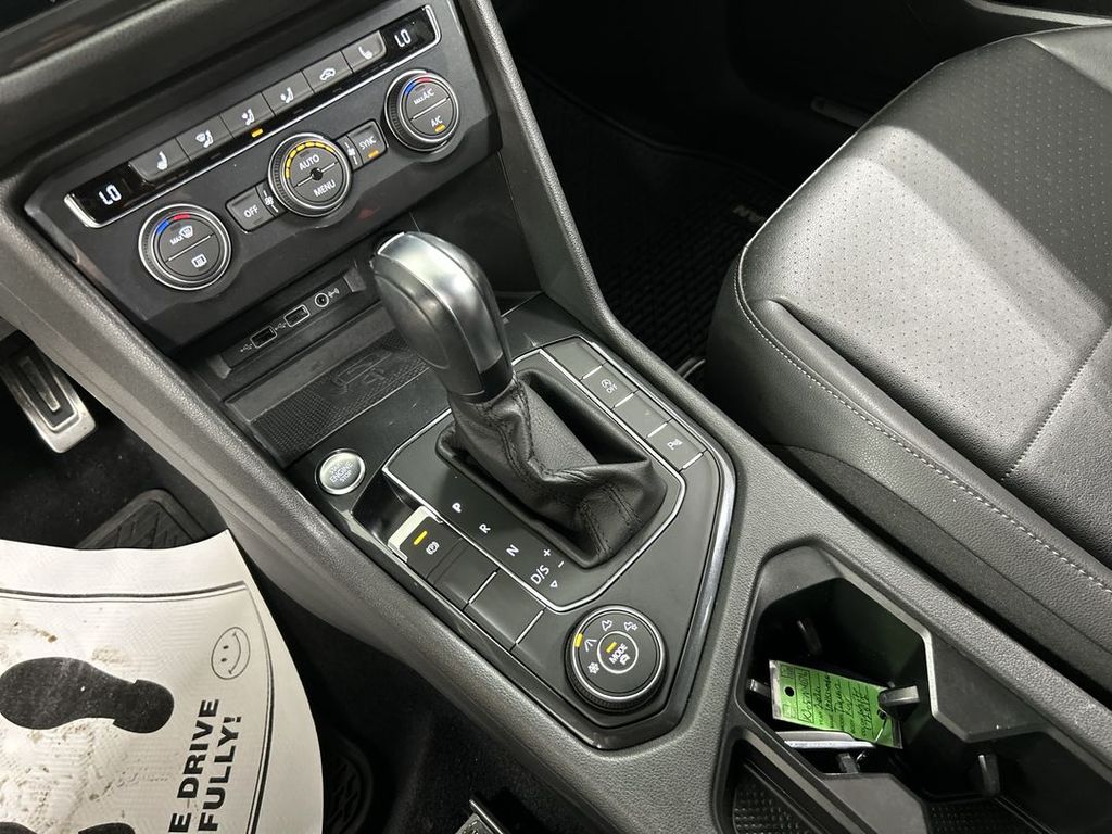 2020 Volkswagen Tiguan SE R-LINE BLACK - Photo 17