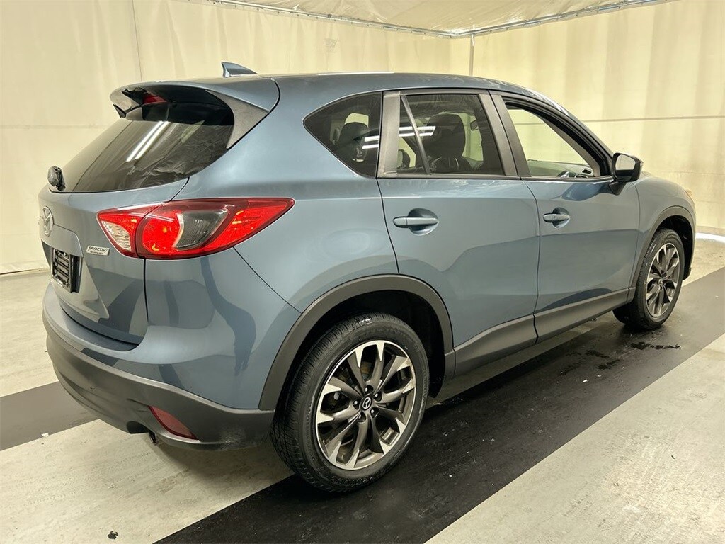 2016 Mazda CX-5 Grand Touring photo 2
