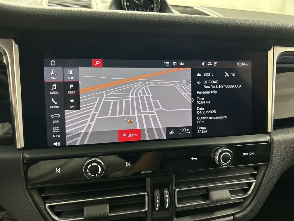 2024 Porsche Macan Base - Photo 16