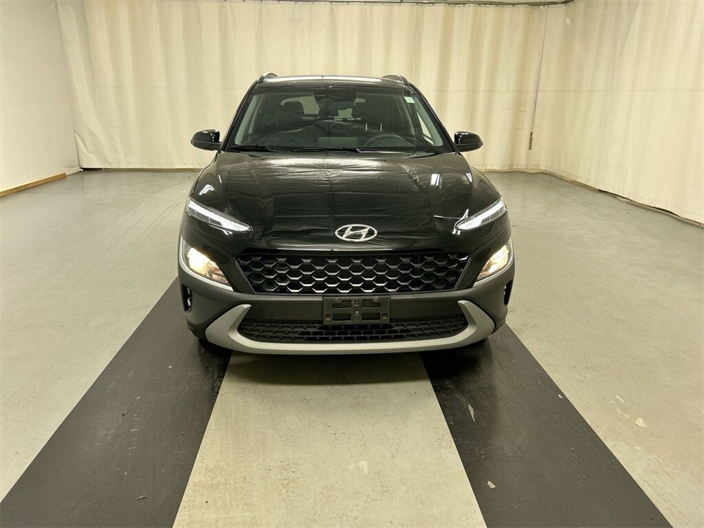 2023 Hyundai Kona SEL photo 3