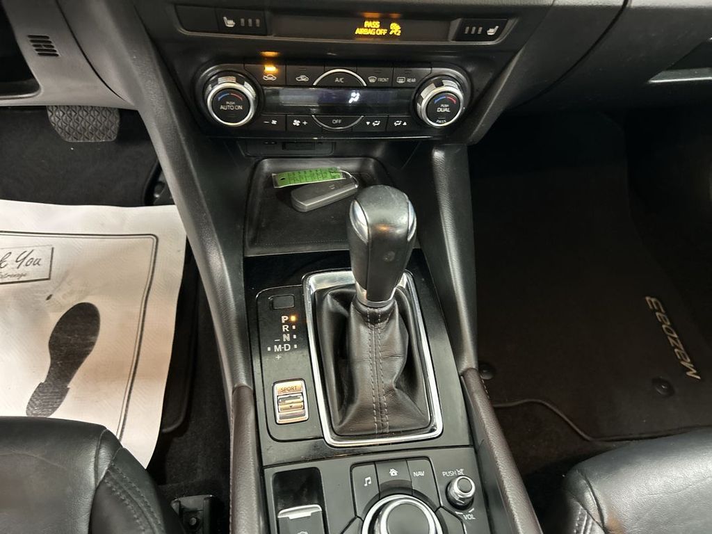 2017 Mazda Mazda3 Touring - Photo 18
