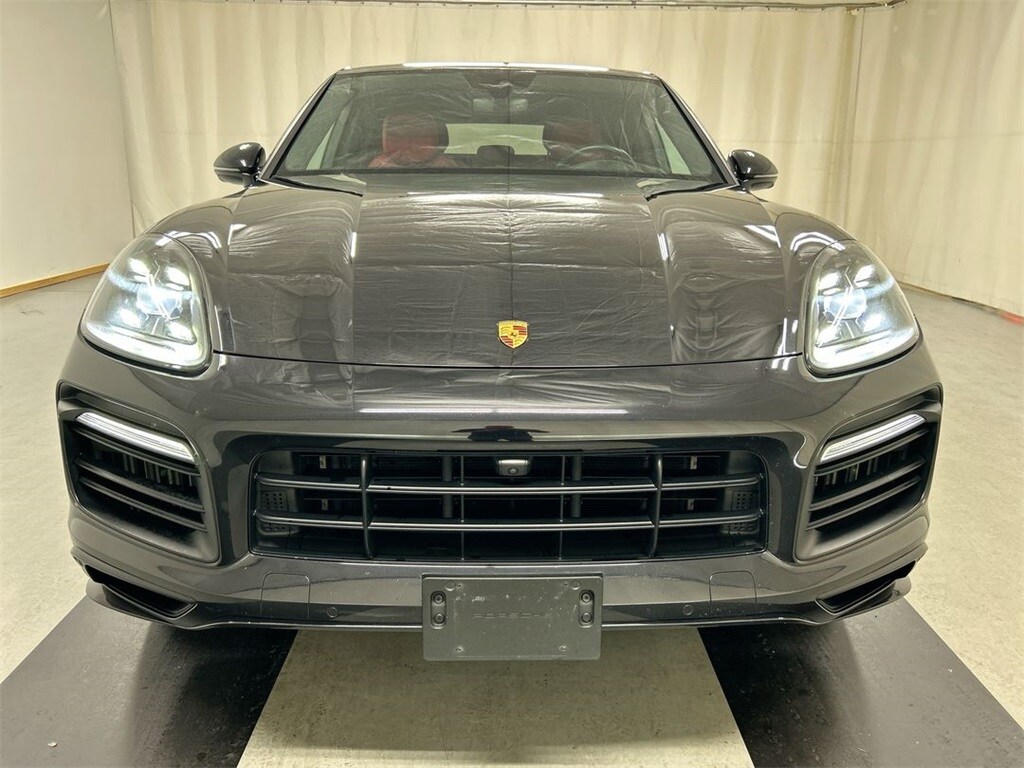 2021 Porsche Cayenne Coupe GTS photo 3