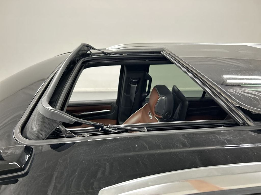 2023 GMC Yukon Denali Ultimate - Photo 19