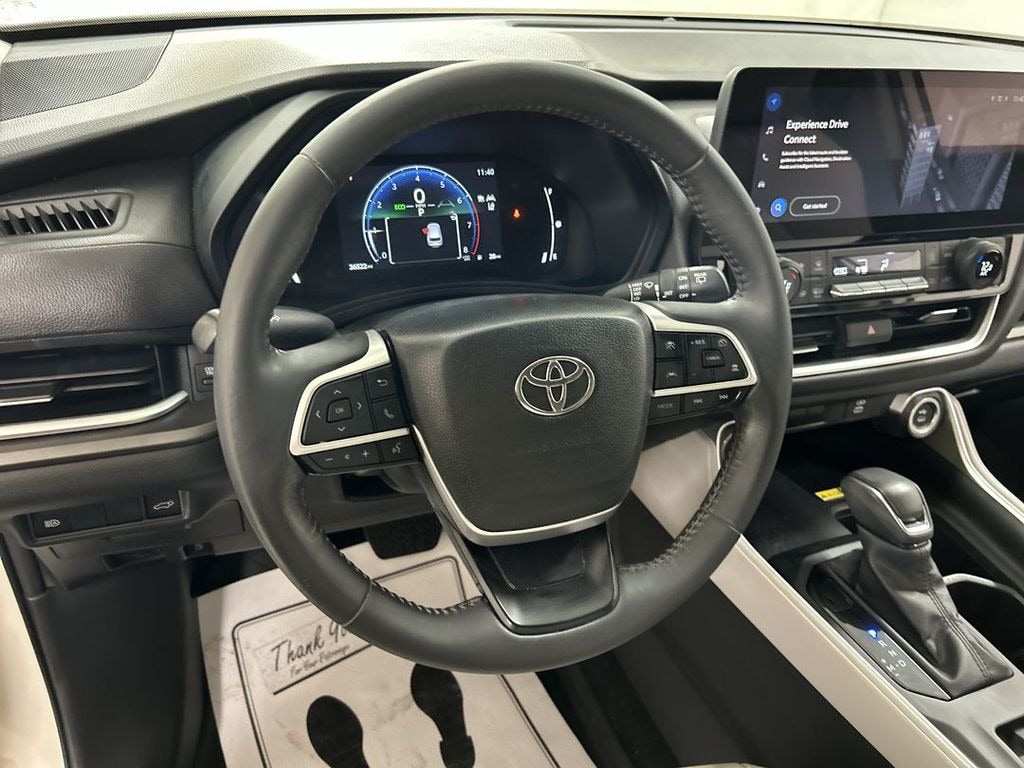 Used 2024 Toyota Grand Highlander XLE SUV