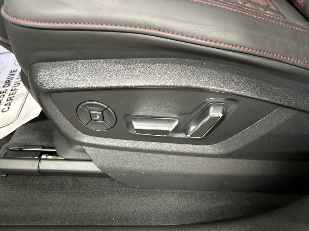 2025 Audi RS Q8 Base - Photo 10