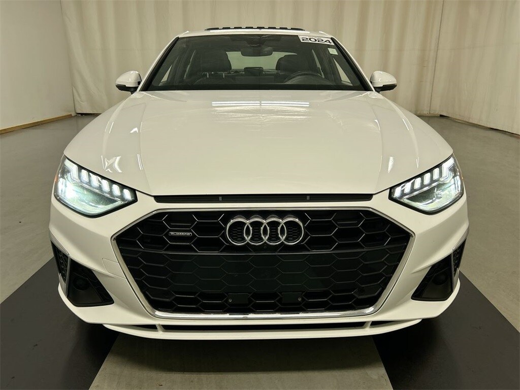 2024 Audi A4 45 S line Premium Plus photo 3