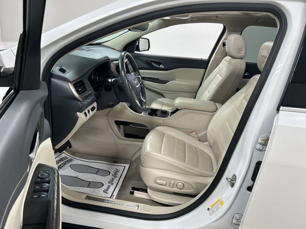 2021 GMC Acadia Denali - Photo 9