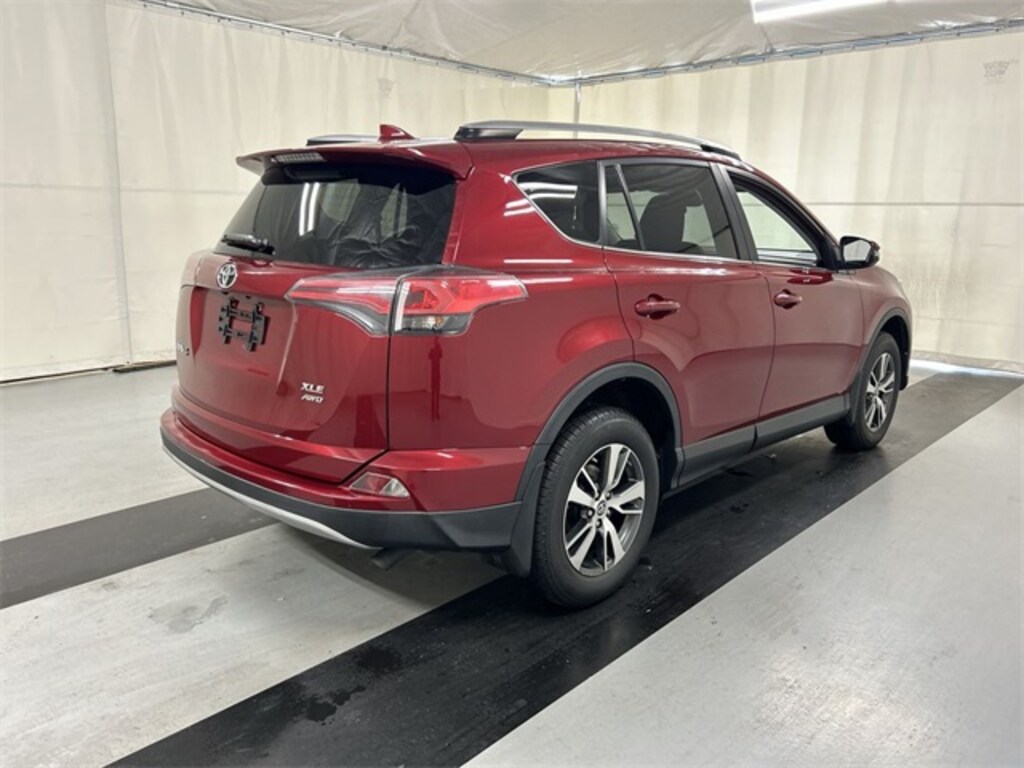 Used 2018 Toyota RAV4 SUV