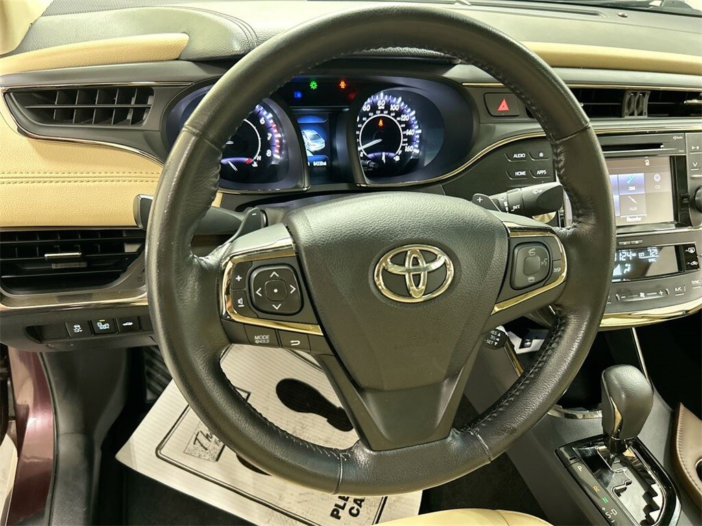 2016 Toyota Avalon Limited photo 4