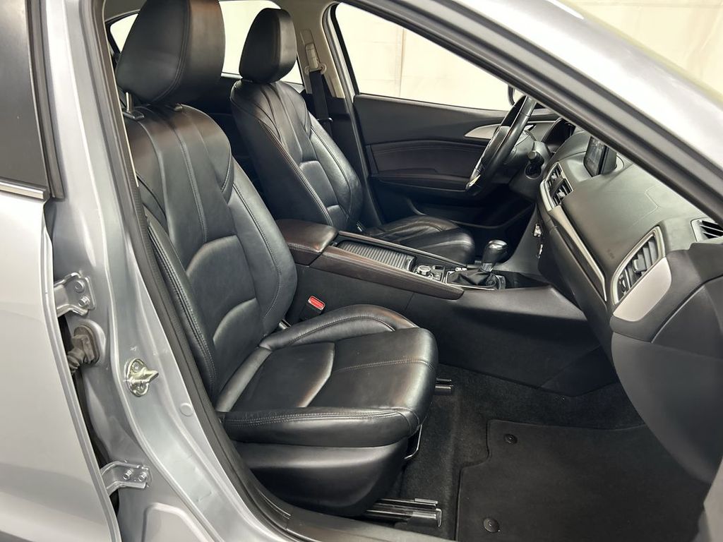 2017 Mazda Mazda3 Touring - Photo 23