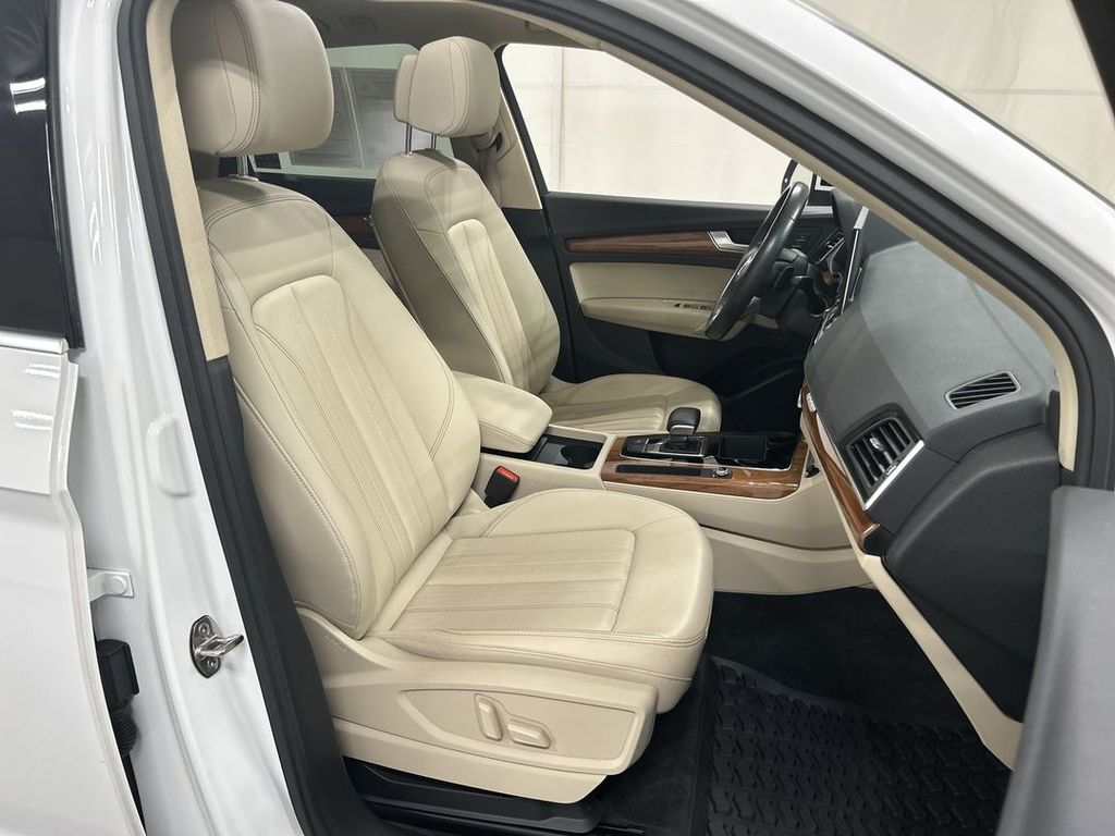 2023 Audi Q5 Premium - Photo 23