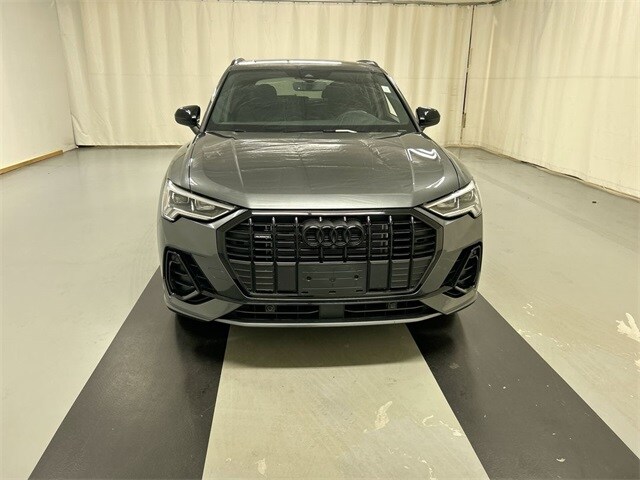 2025 Audi Q3 S line Premium Plus photo 2