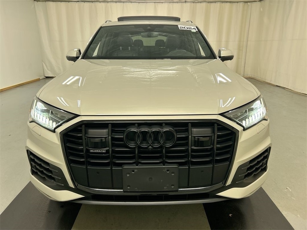 Used 2024 Audi Q7 45 Premium Plus SUV