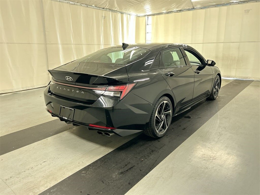 2022 Hyundai Elantra N Line photo 2