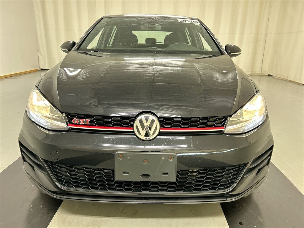 2019 Volkswagen Golf GTI S photo 3