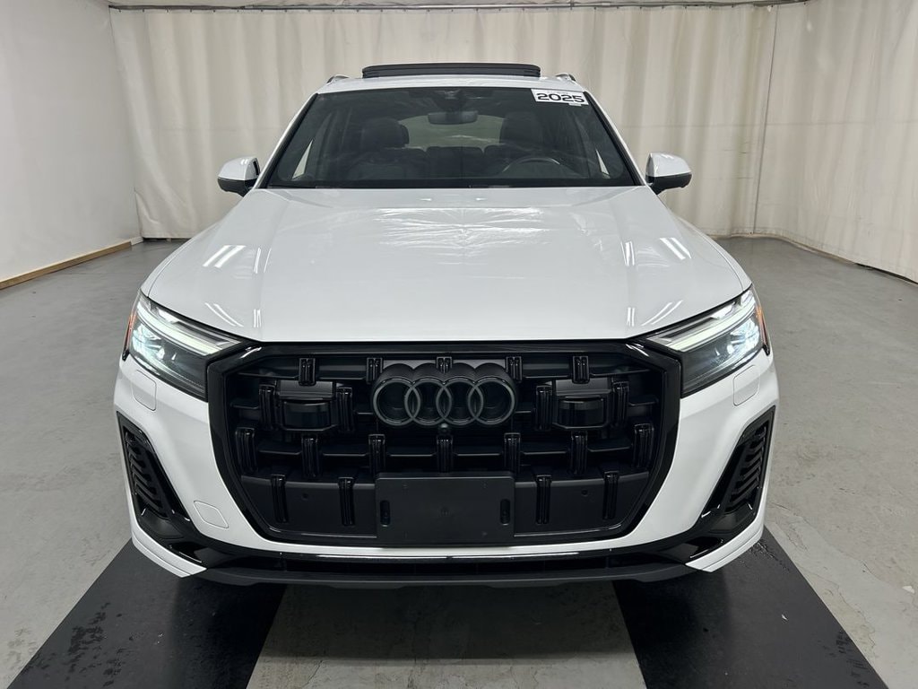 Certified 2025 Audi Q7 55 Premium Plus SUV