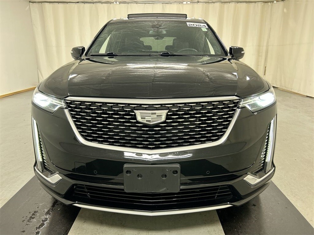 2024 Cadillac XT6 Premium Luxury photo 3