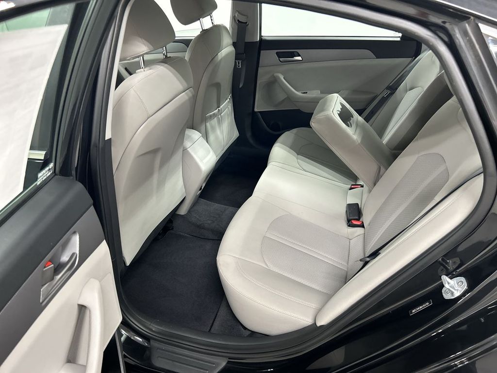 2019 Hyundai Sonata SE - Photo 19