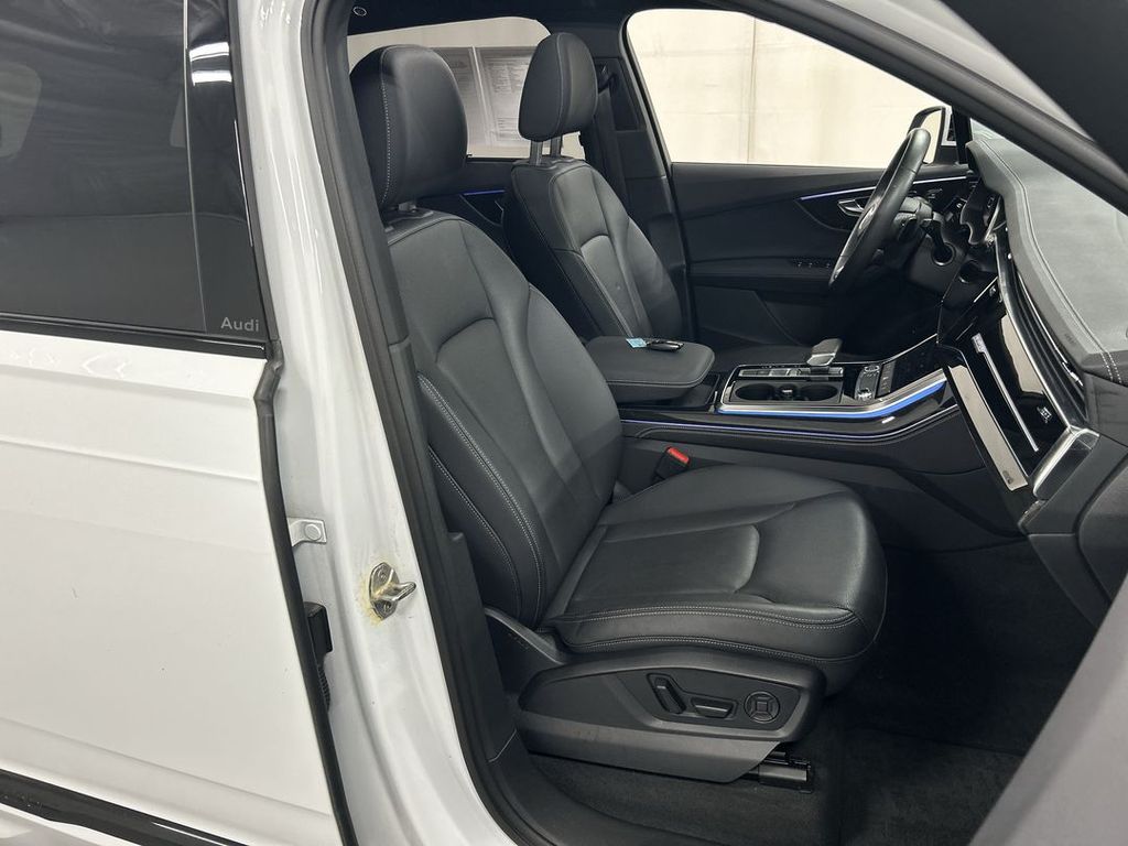 2025 Audi Q7 Premium Plus - Photo 23