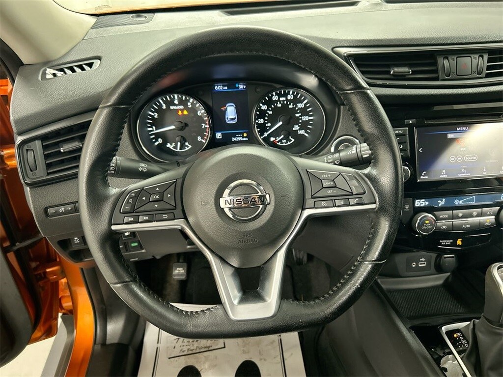 2020 Nissan Rogue SV photo 4