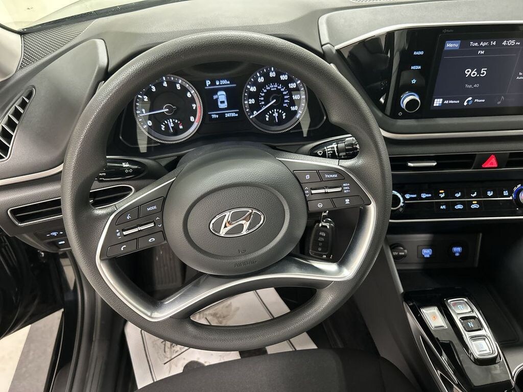 Used 2023 Hyundai Sonata SE Sedan