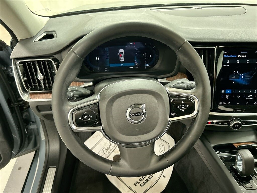 2024 Volvo S60 B5 Plus photo 4