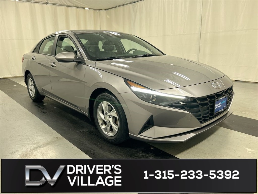 2023 Hyundai Elantra SE's photo