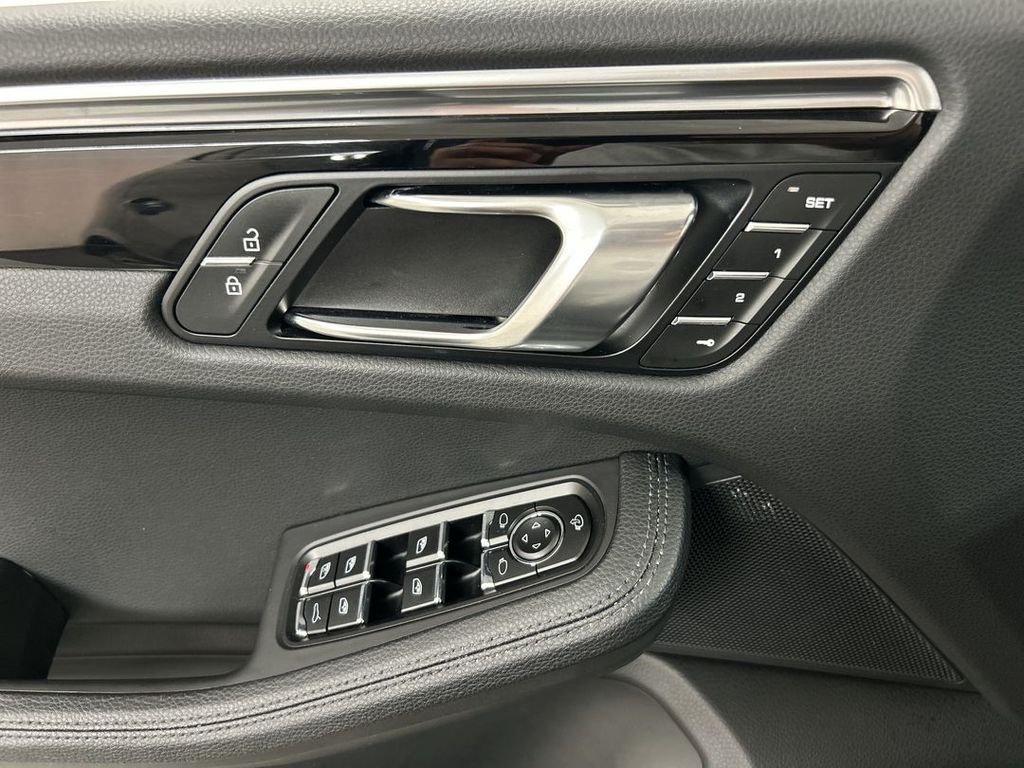 2024 Porsche Macan Base - Photo 11