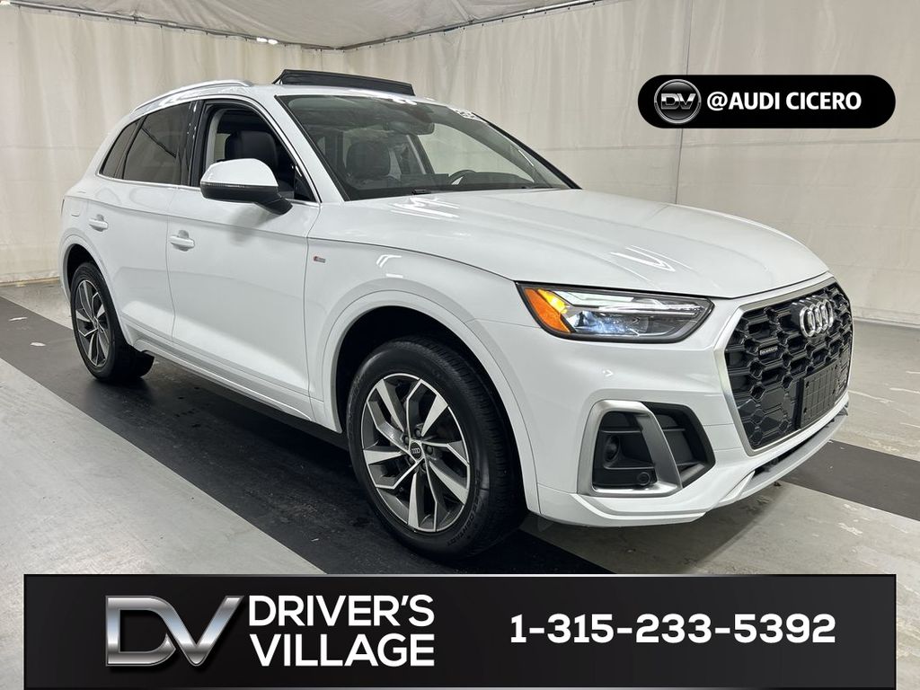 2024 Audi Q5 45 Premium Plus's photo