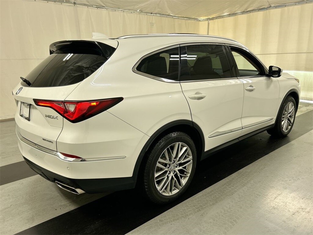 2022 Acura MDX Advance photo 2