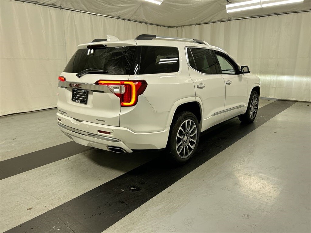 2021 Gmc Acadia Denali photo 2