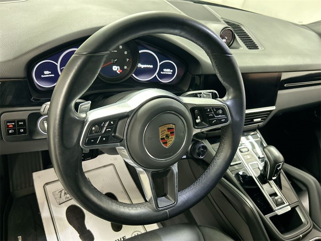 2021 Porsche Cayenne Coupe Base photo 4