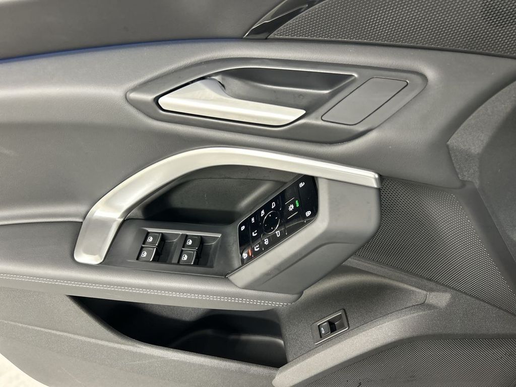 2025 Audi Q5 Premium - Photo 12
