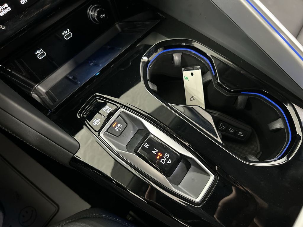 2025 Audi Q5 Premium - Photo 19